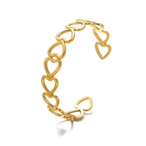 NEW NEW Gold Heart Bracelet
Stainless Steel